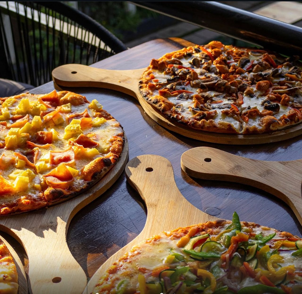 A Flavorful Slice of Happiness at The Green Table Pizza