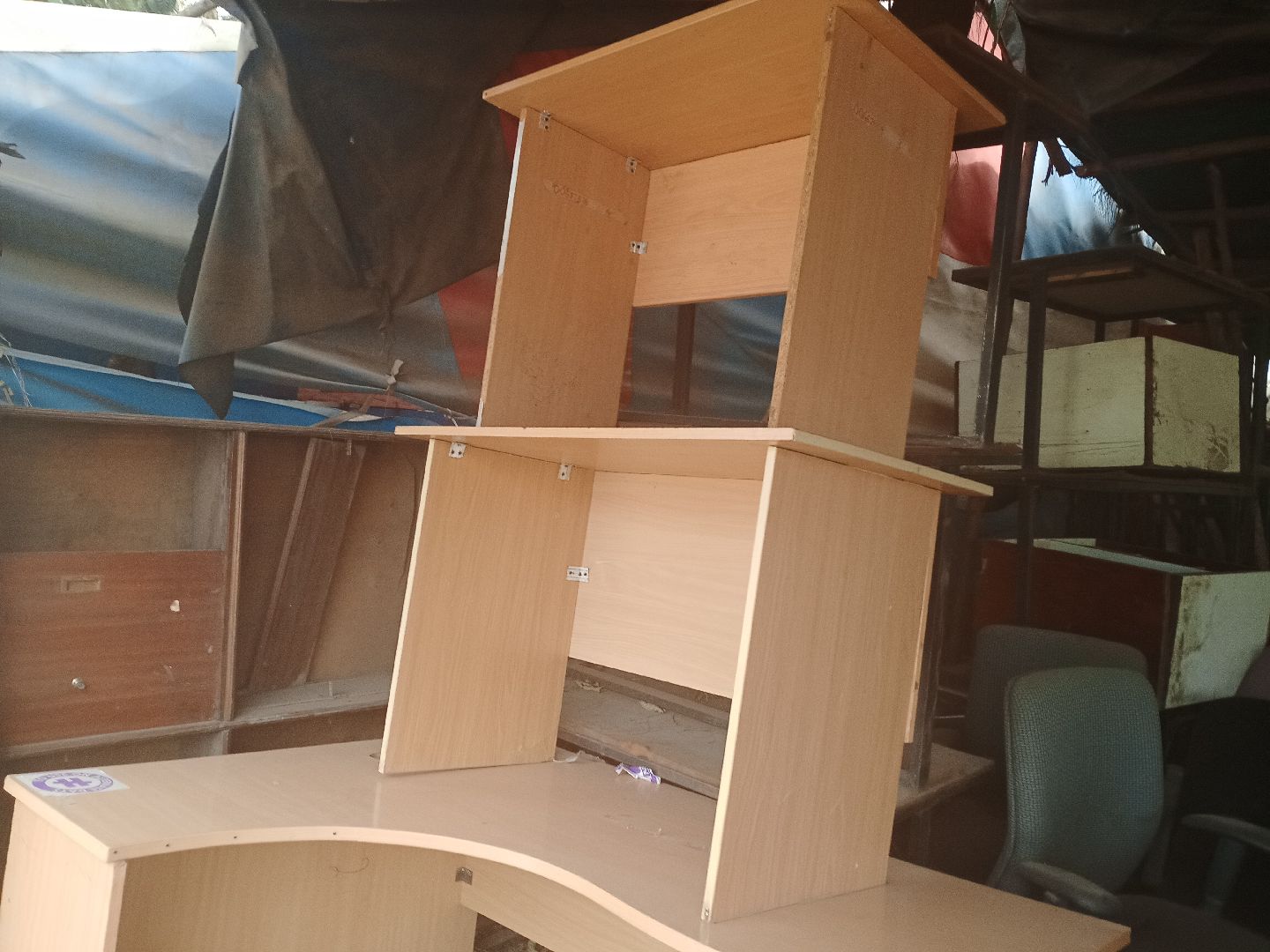 Office Table Secondhand + Chairs