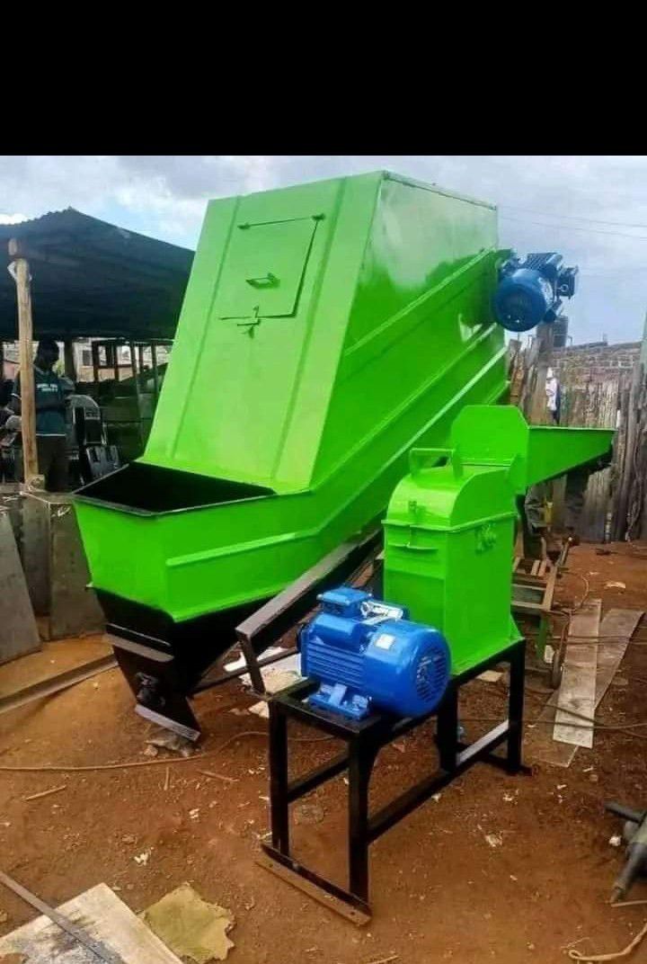 MIXER 1TONNE PLUS CRUSHER