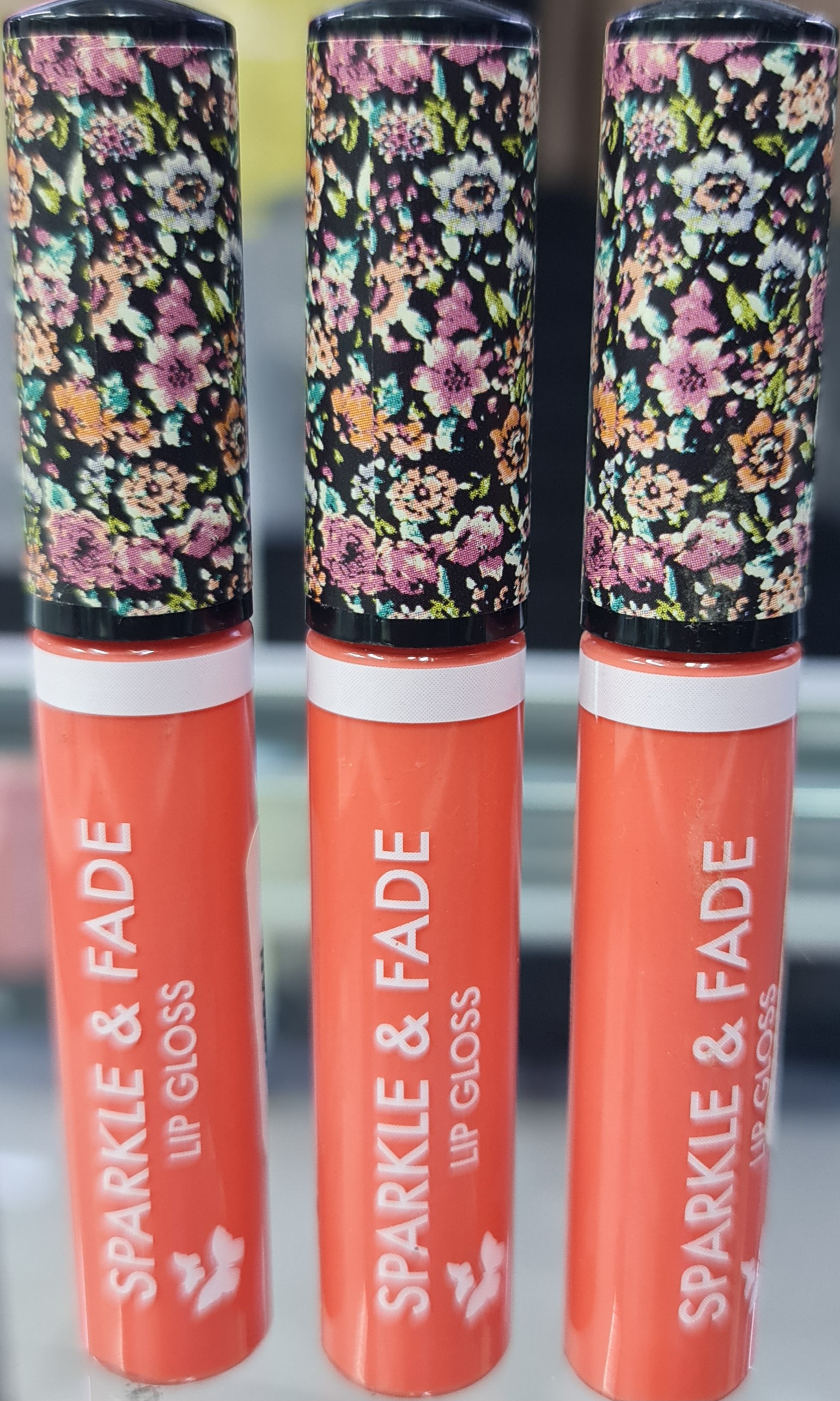 Sparkle & Fade luxury lipgloss