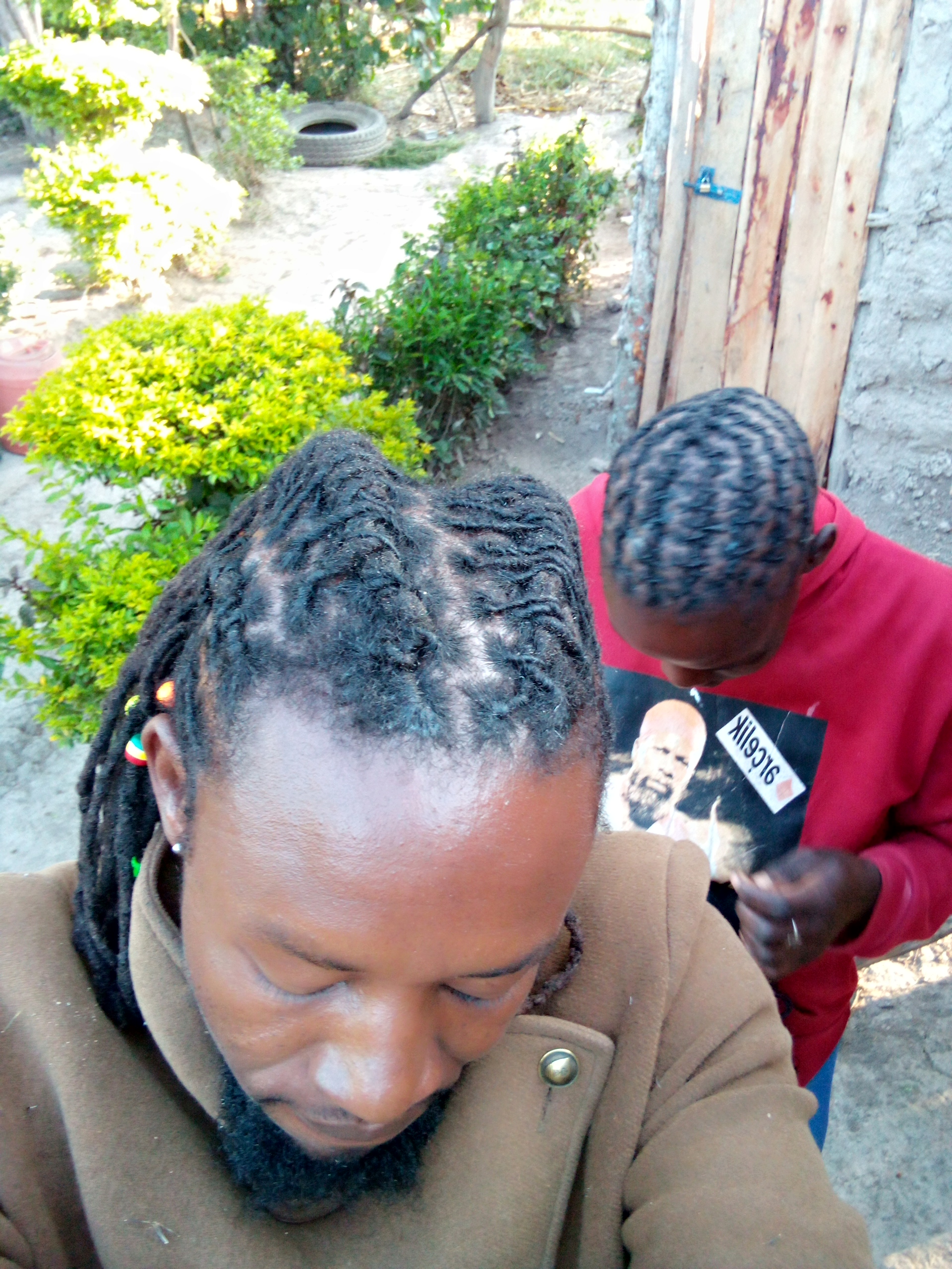 RAZ ZONGO BARBER SHOP